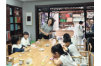 博举办“以香传情·手作感恩”母亲节主题社